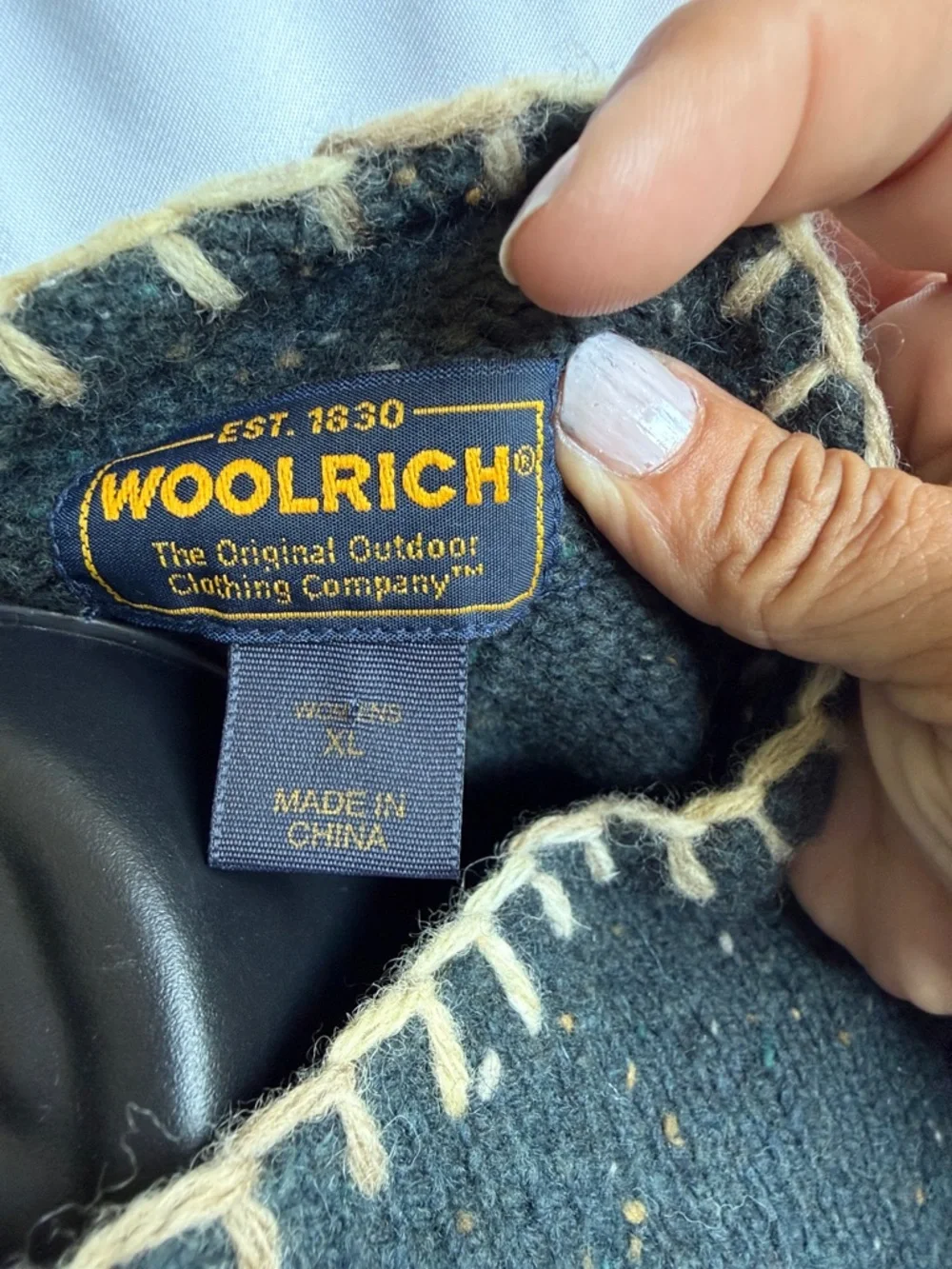 Woolrich Snowflake Wool Spruce Turtleneck Sweater XL, 23” PTP 25” L - Picture 5 of 7
